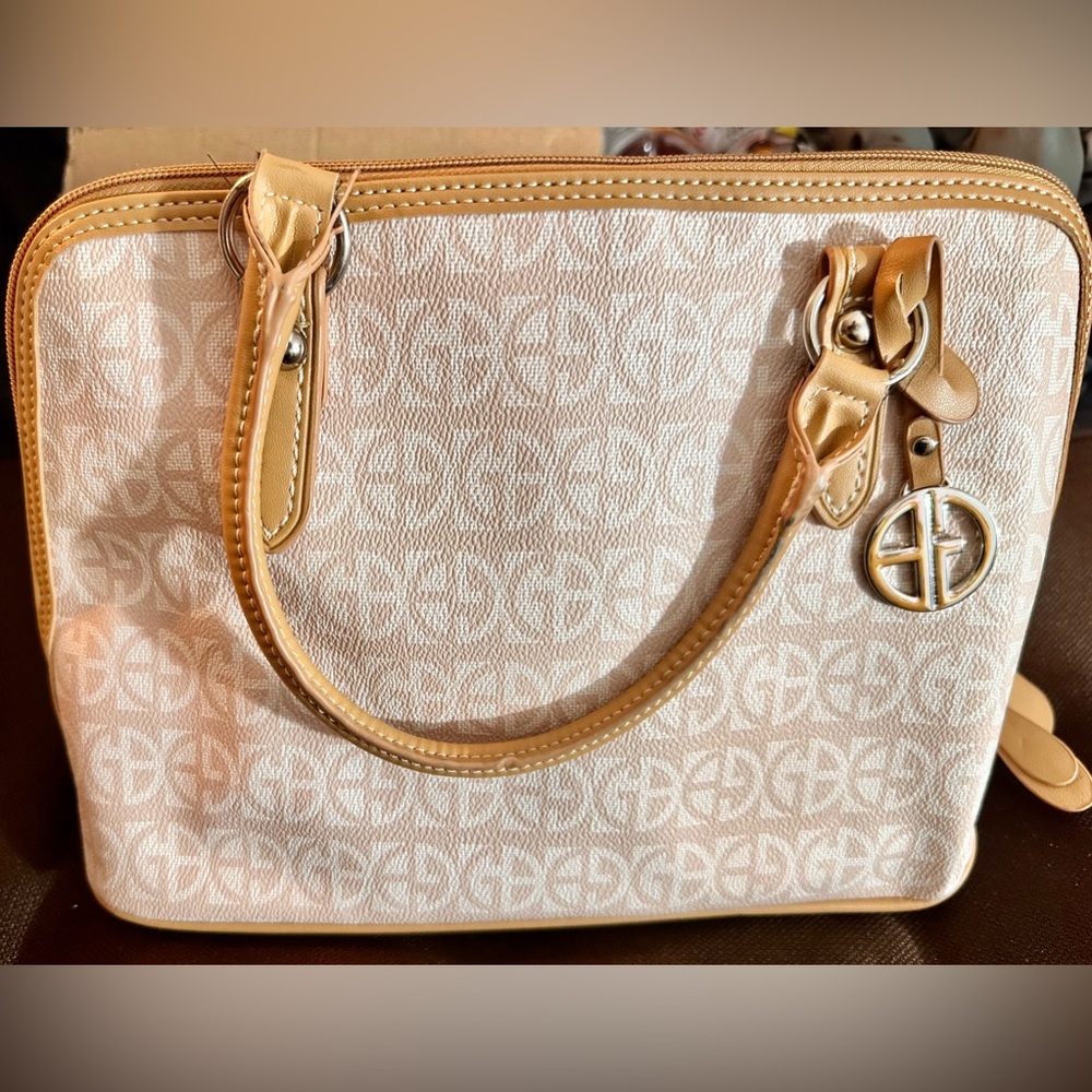 NWOT Giani Bernini Block Signature Dome Satchel, Created for Macy's - Picture 7 of 9